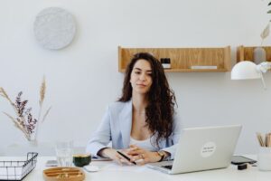 המדריך המקצועי לבחירת תחום לימודים מותאם לשוק העבודה